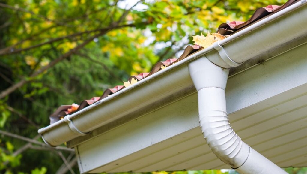 How to Repair Gutters in Brooklyn